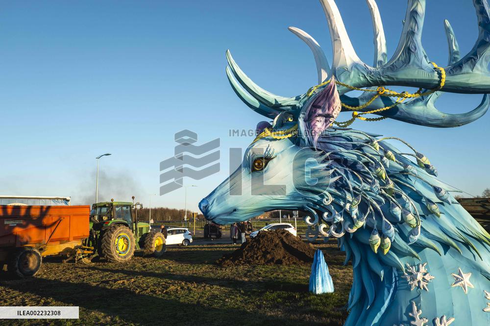Checking trucks carrying goods - Montauban