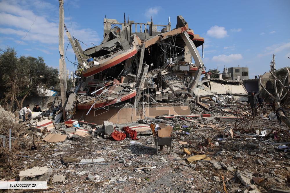 MIDEAST-GAZA-MAGHAZI REFUGEE CAMP-DESTROYED BUILDINGS