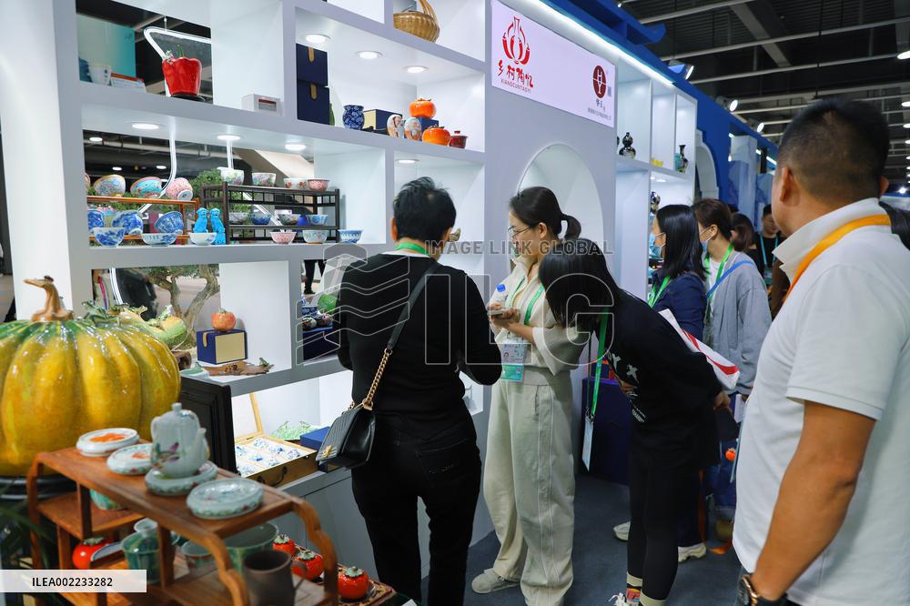 Jingdezhen Exhibition Hall in 6TH CIIE in Shanghai