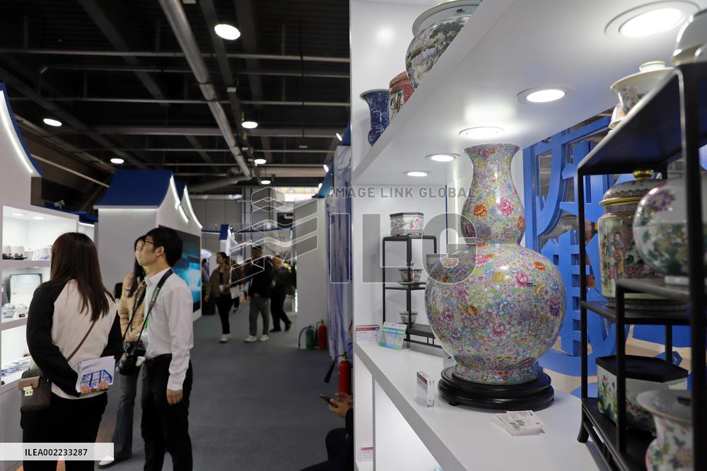 Jingdezhen Exhibition Hall in 6TH CIIE in Shanghai