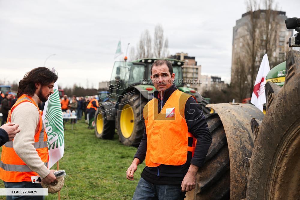 Farmers Protest - Melun