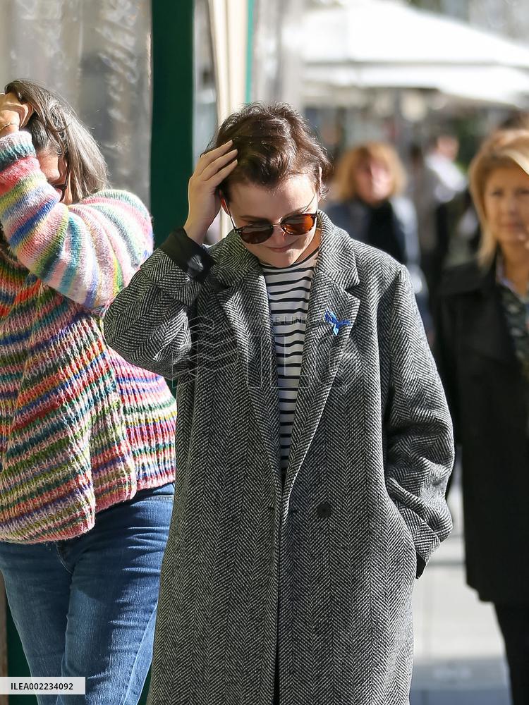 Ginnifer Goodwin At Porta Via - LA