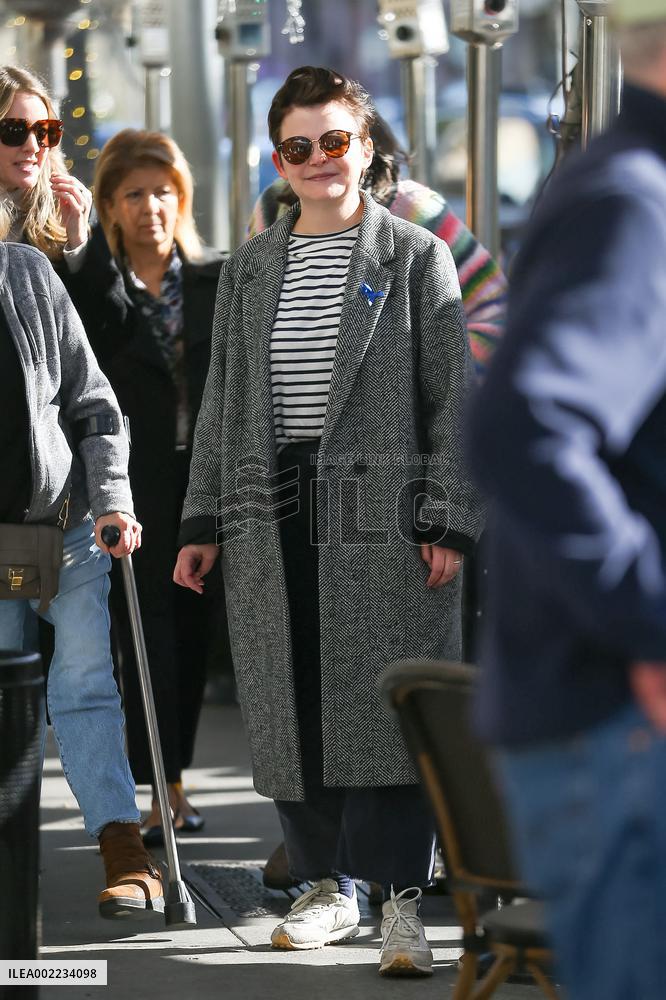 Ginnifer Goodwin At Porta Via - LA
