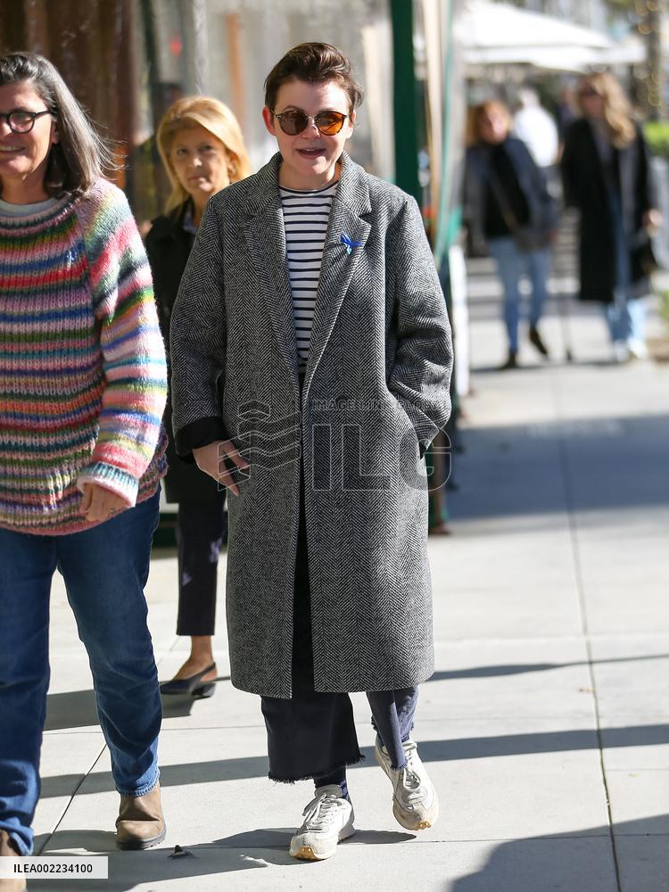 Ginnifer Goodwin At Porta Via - LA