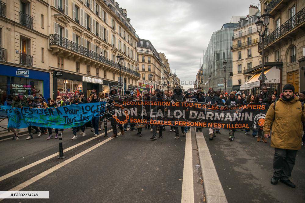 France's Top Court Rules Against Parts Of Immigration Law - Paris