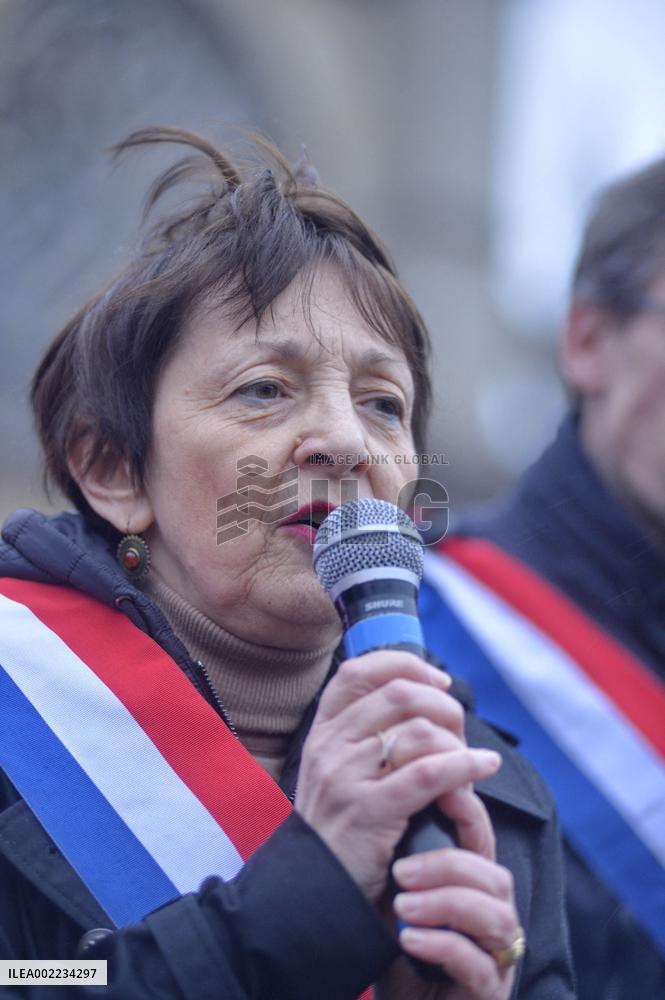 France's Top Court Rules Against Parts Of Immigration Law - Paris