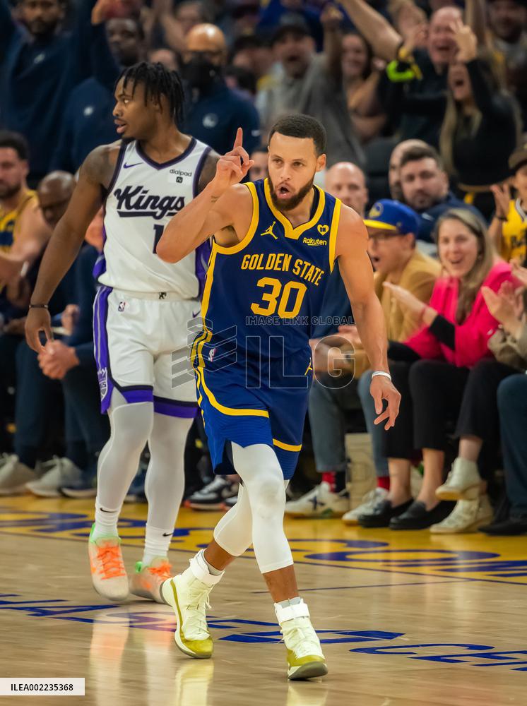 (SP)U.S.-SAN FRANCISCO-BASKETBALL-NBA-KINGS VS WARRIORS