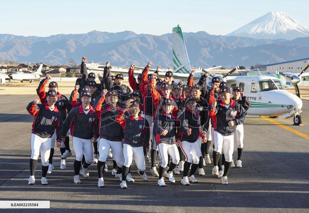 High school baseball team in quake-hit area to play at Koshien