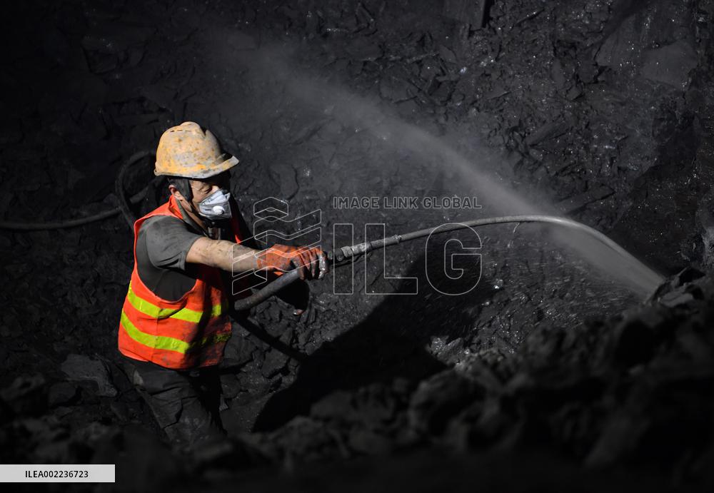 CHINA-SHAANXI-XI'AN-HIGH SPEED RAILWAY-CONSTRUCTION