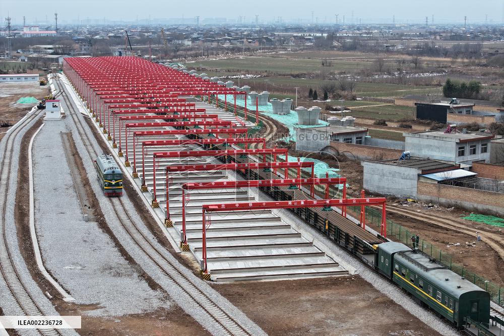 CHINA-SHAANXI-XI'AN-HIGH SPEED RAILWAY-CONSTRUCTION