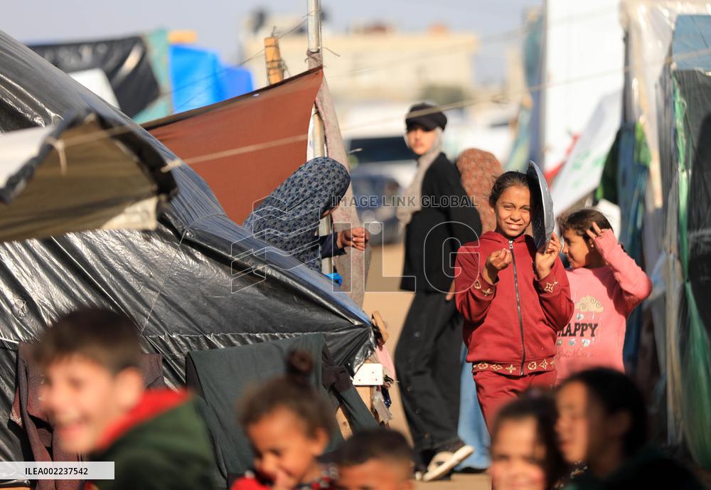 MIDEAST-GAZA-RAFAH-TEMPORARY CAMP