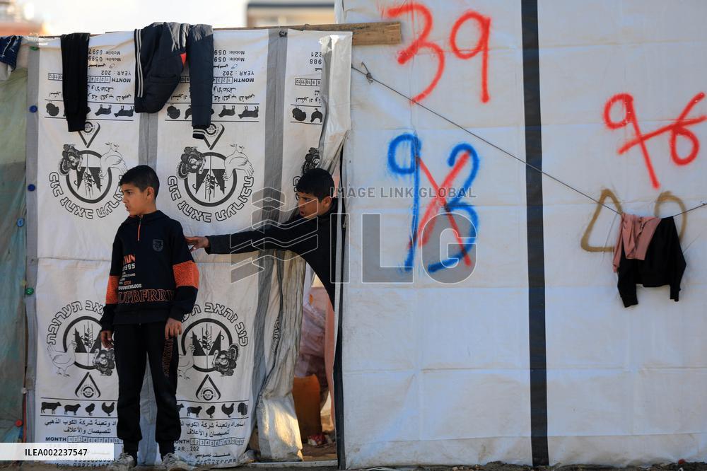 MIDEAST-GAZA-RAFAH-TEMPORARY CAMP