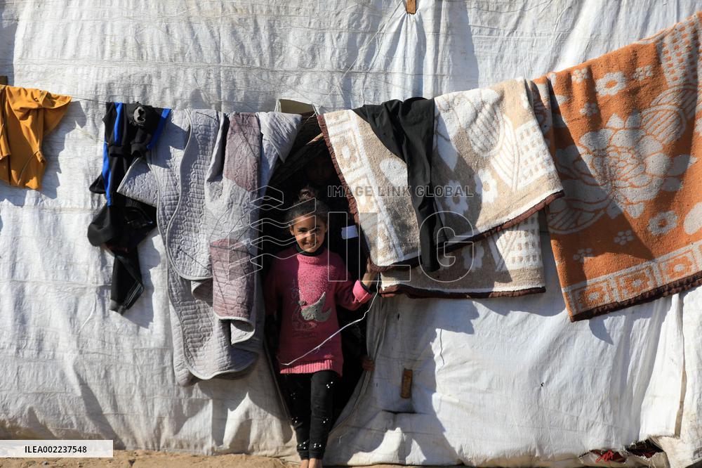 MIDEAST-GAZA-RAFAH-TEMPORARY CAMP