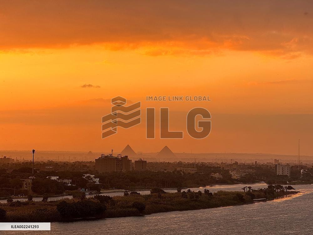 XINHUA PHOTOS OF THE DAY