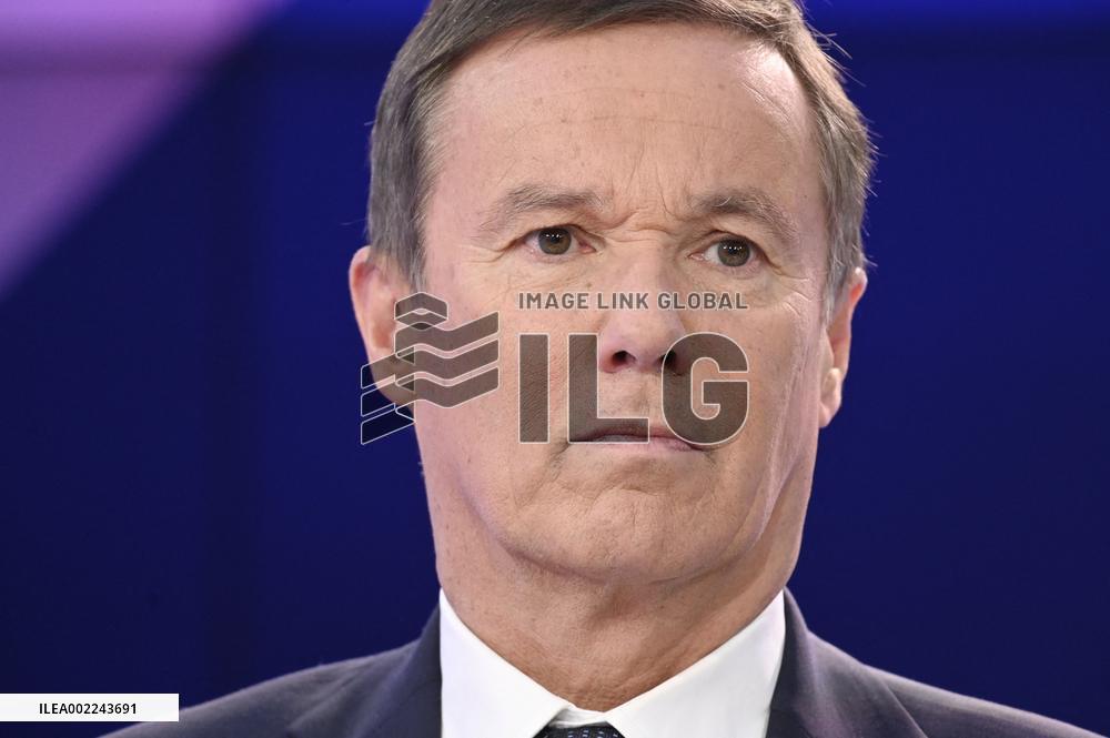 Nicolas Dupont-Aignan On Dimanche En Politique - Paris