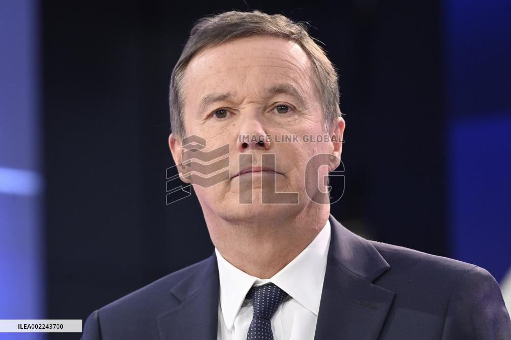 Nicolas Dupont-Aignan On Dimanche En Politique - Paris