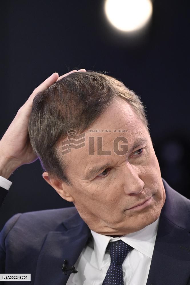 Nicolas Dupont-Aignan On Dimanche En Politique - Paris