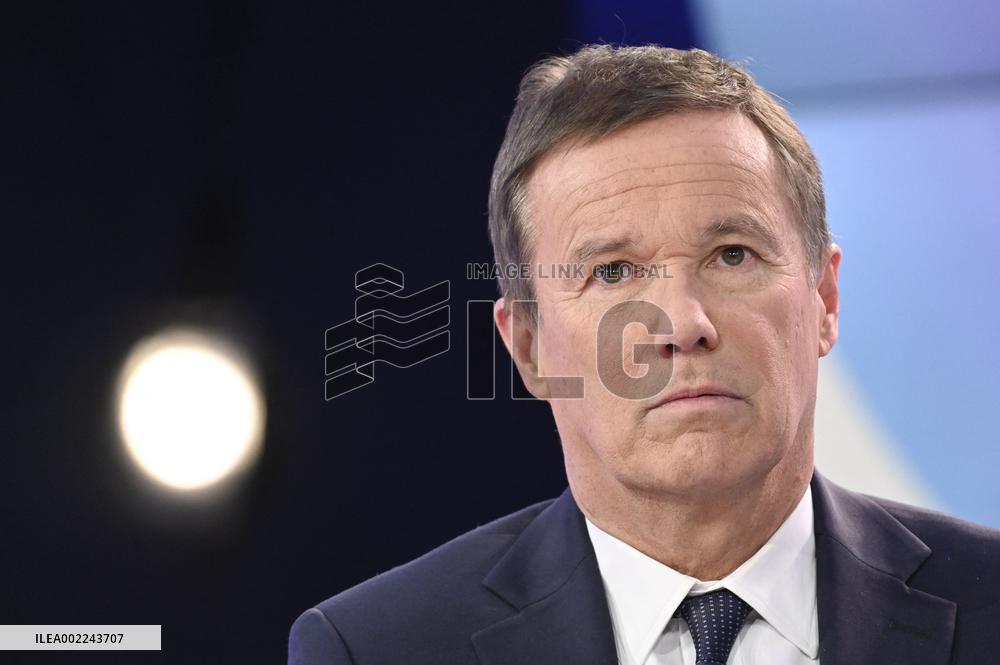 Nicolas Dupont-Aignan On Dimanche En Politique - Paris