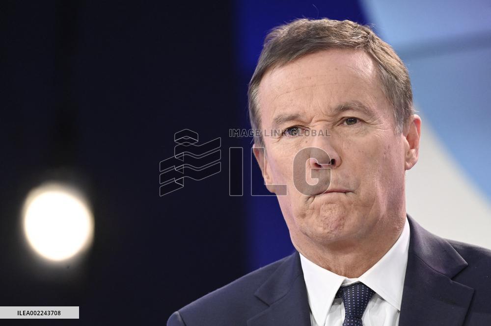 Nicolas Dupont-Aignan On Dimanche En Politique - Paris