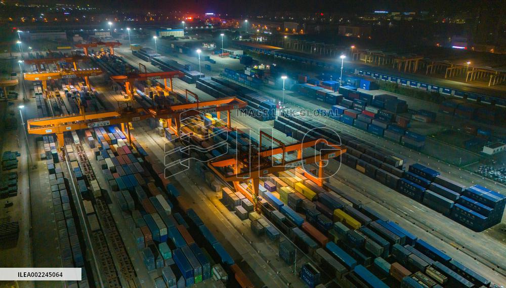 Tuanjiecun Railway Central Station Working Scene in Chongqing