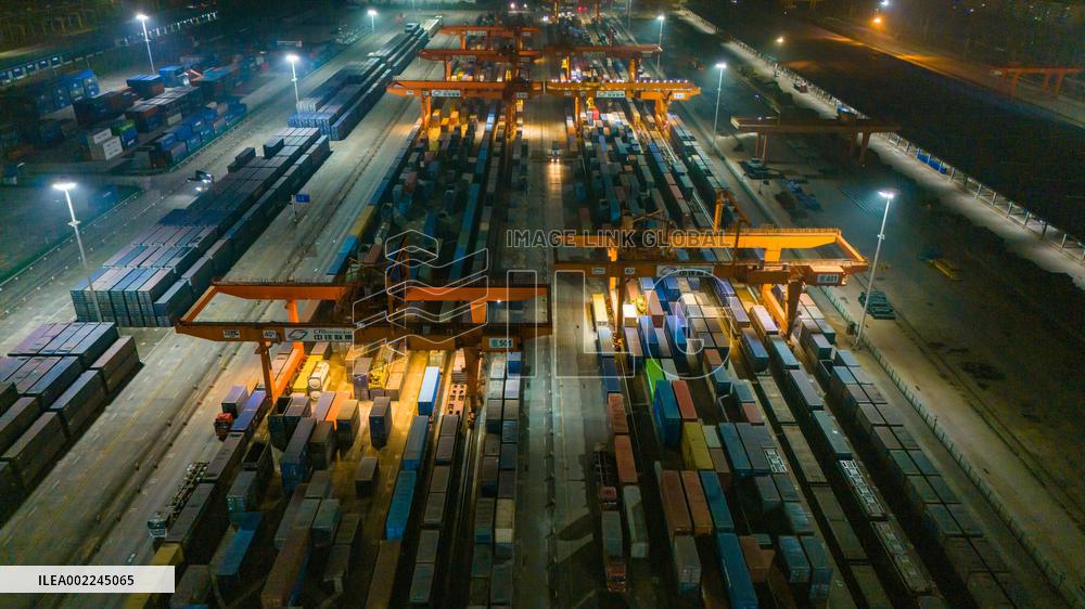 Tuanjiecun Railway Central Station Working Scene in Chongqing