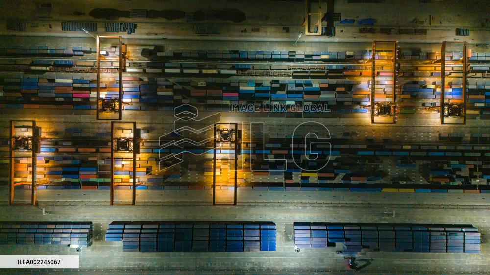 Tuanjiecun Railway Central Station Working Scene in Chongqing