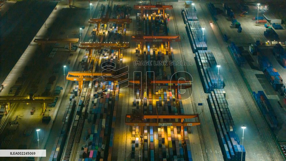 Tuanjiecun Railway Central Station Working Scene in Chongqing