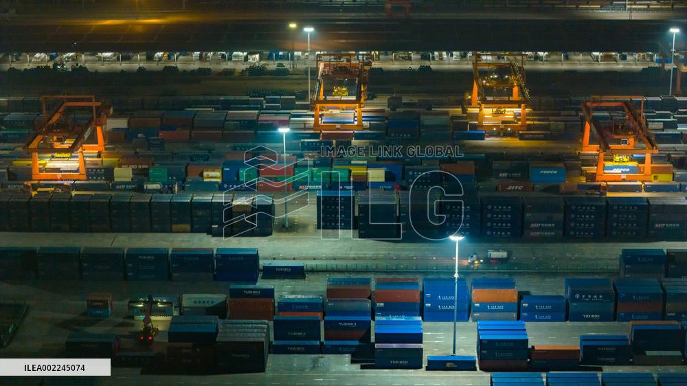 Tuanjiecun Railway Central Station Working Scene in Chongqing
