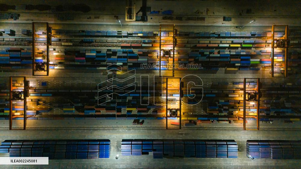 Tuanjiecun Railway Central Station Working Scene in Chongqing