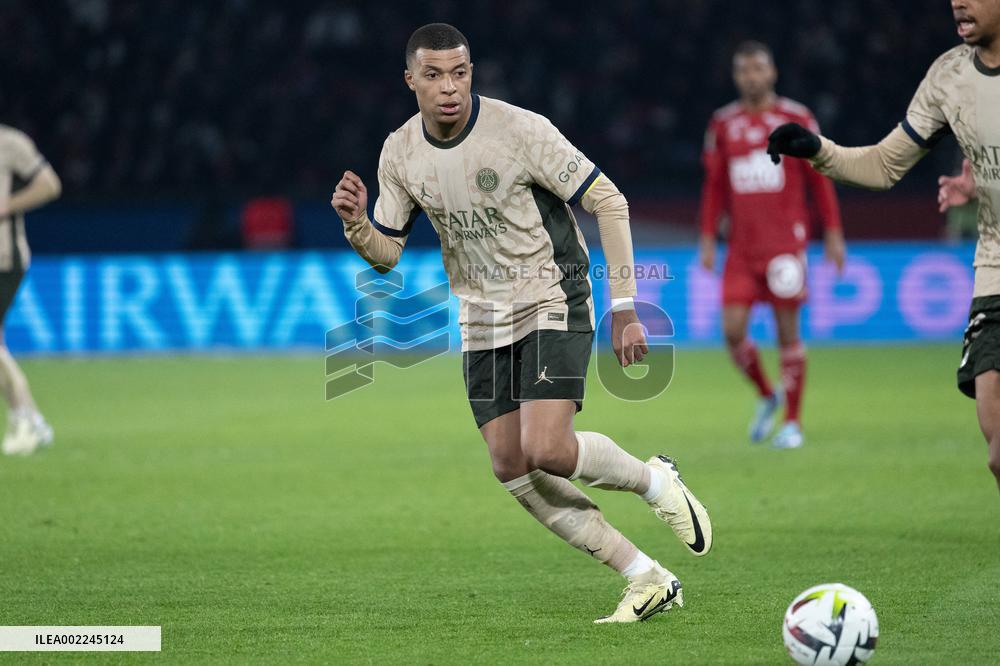 Ligue 1 match between, Paris Saint Germain " "PSG" Stade Brestois 29