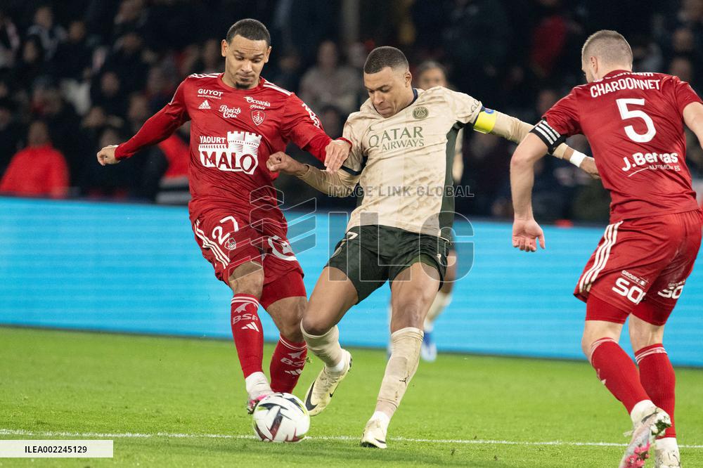 Ligue 1 match between, Paris Saint Germain " "PSG" Stade Brestois 29