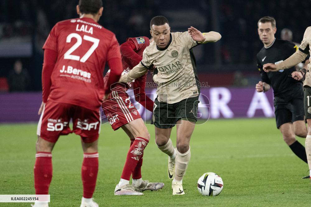 Ligue 1 match between, Paris Saint Germain " "PSG" Stade Brestois 29
