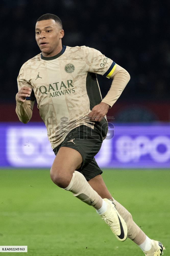 Ligue 1 match between, Paris Saint Germain " "PSG" Stade Brestois 29