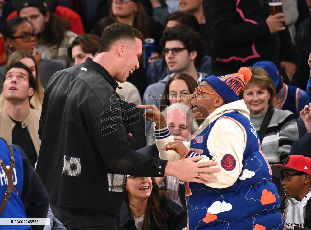 Drake At Miami Heat v New York Knicks Game - NYC