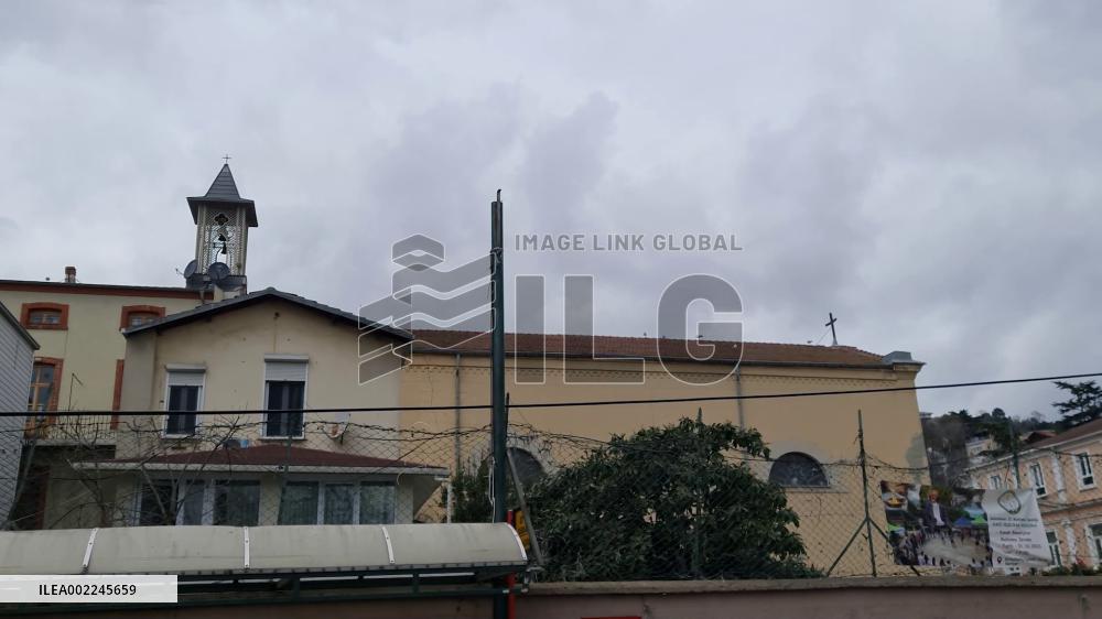 2 suspects in Istanbul church attack confined: minister