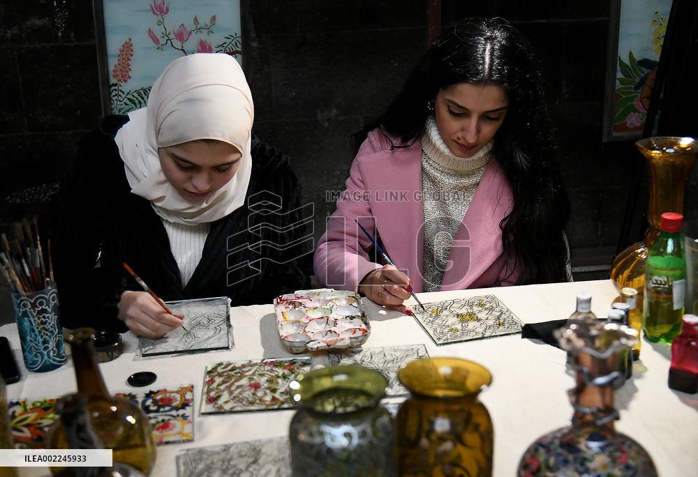 SYRIA-DAMASCUS-GLASSBLOWING-EXPO