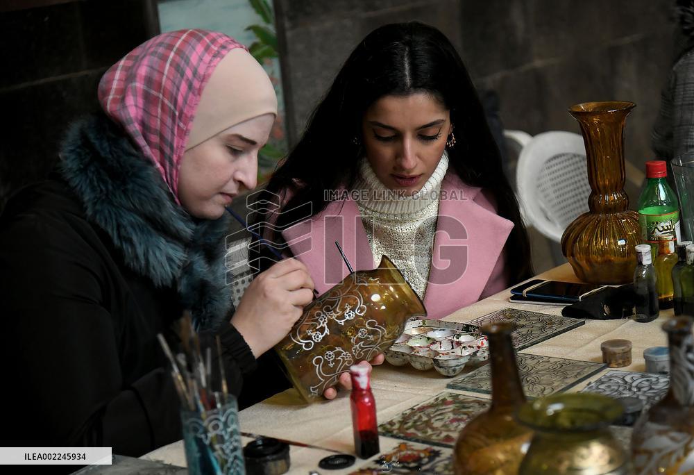 SYRIA-DAMASCUS-GLASSBLOWING-EXPO