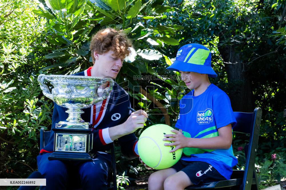 (SP)AUSTRALIA-MELBOURNE-TENNIS-AUSTRALIAN OPEN-TROPHY
