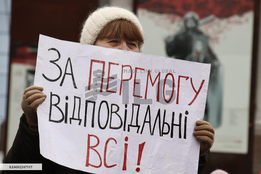 Protest to demand demobilization of military runs in Kyiv