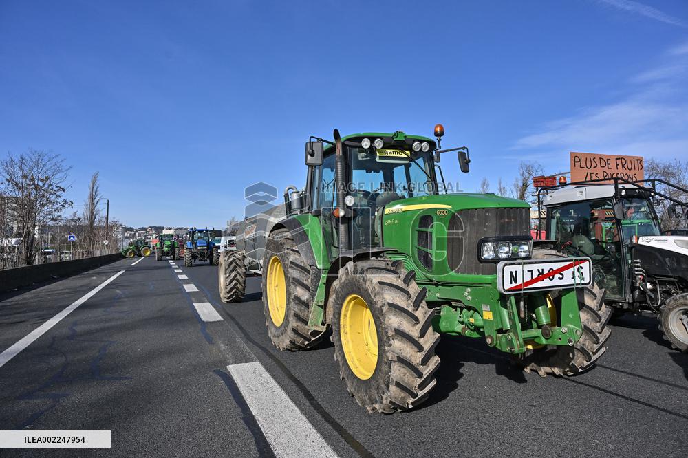 A7 Highway Blocked By Angry Farmers Near Lyon
