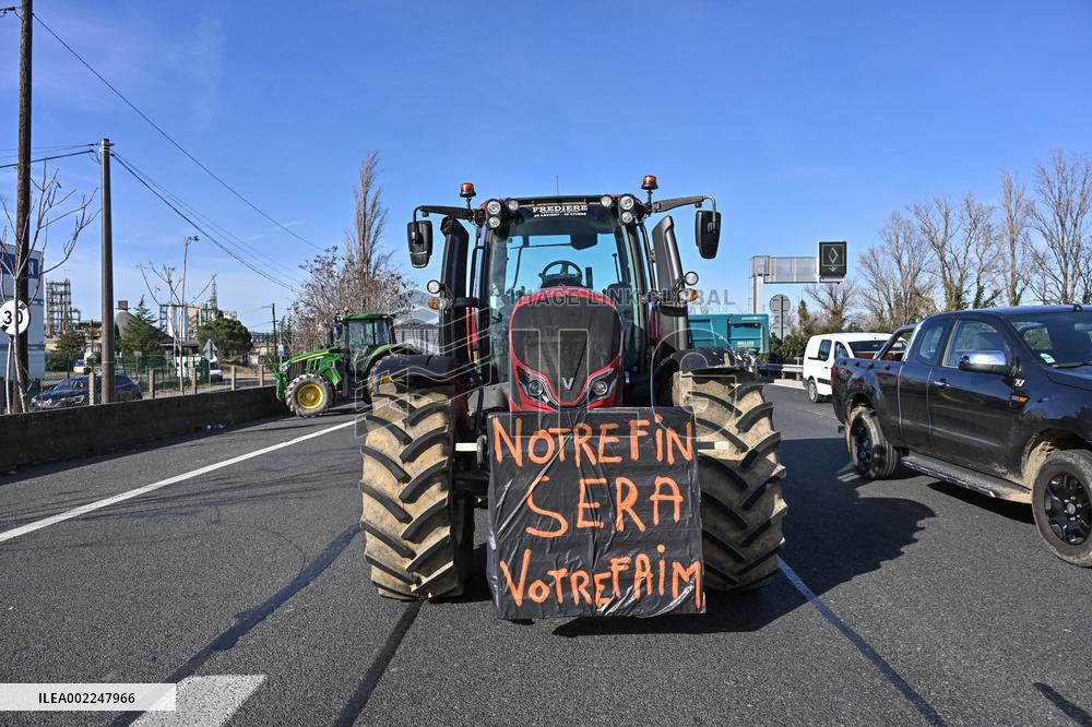 A7 Highway Blocked By Angry Farmers Near Lyon