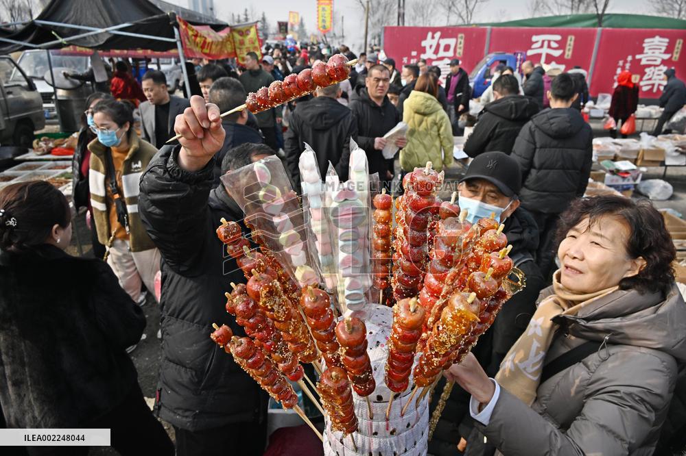 (ShandongHorizon)CHINA-QINGDAO-TRADITION-POLI MARKET (CN)