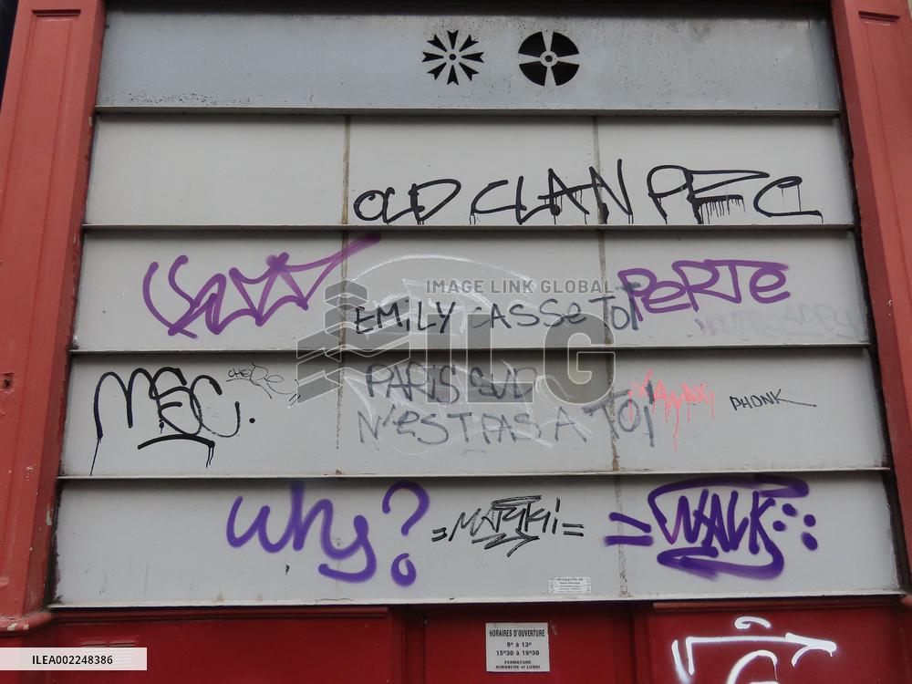 Tags Against Emily In Paris Serie - Paris