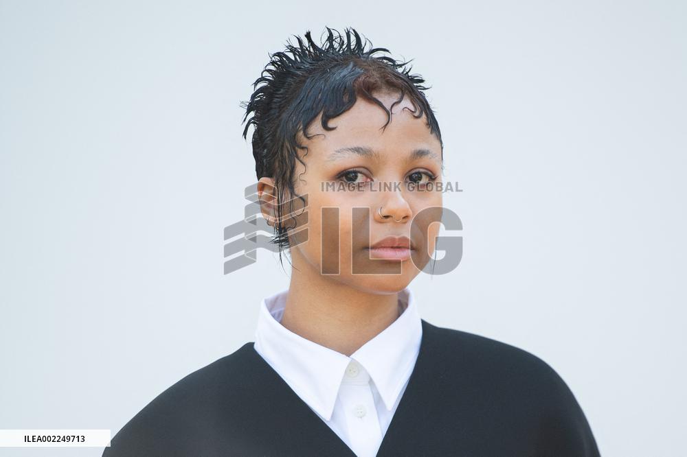 Les Sculptures Jacquemus Photocall