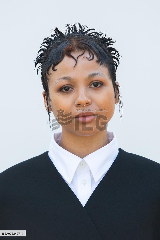 Les Sculptures Jacquemus Photocall