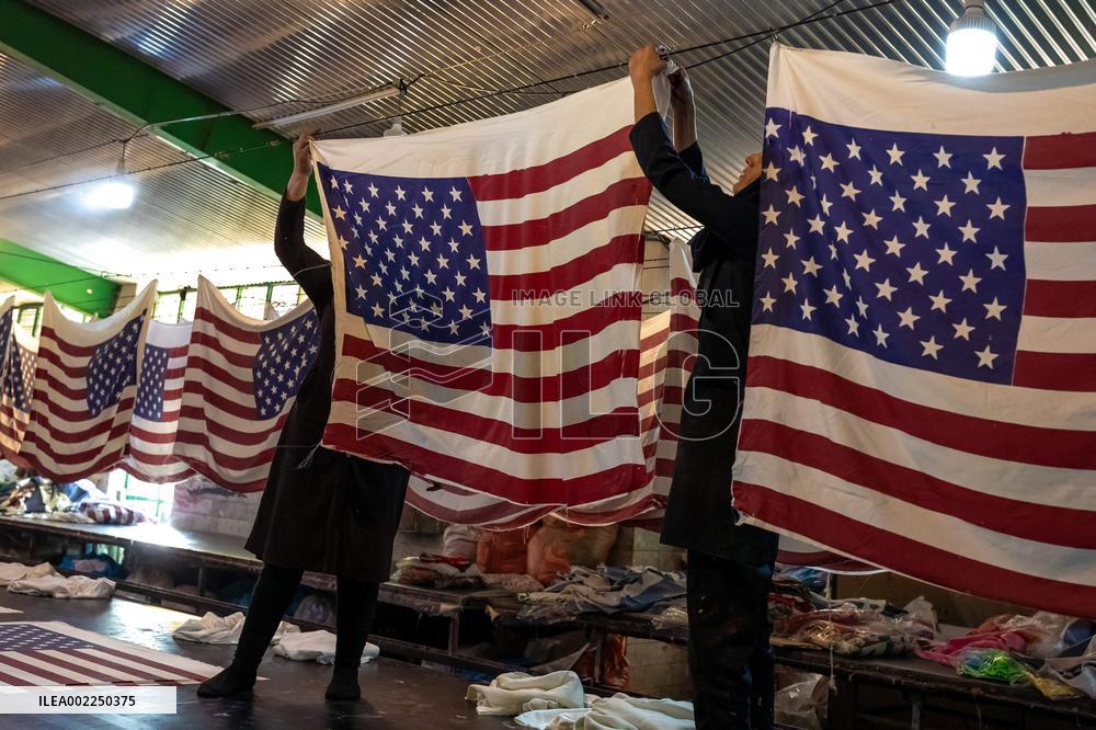 Iranian Factory Makes Us Flags To Burn - Khomein