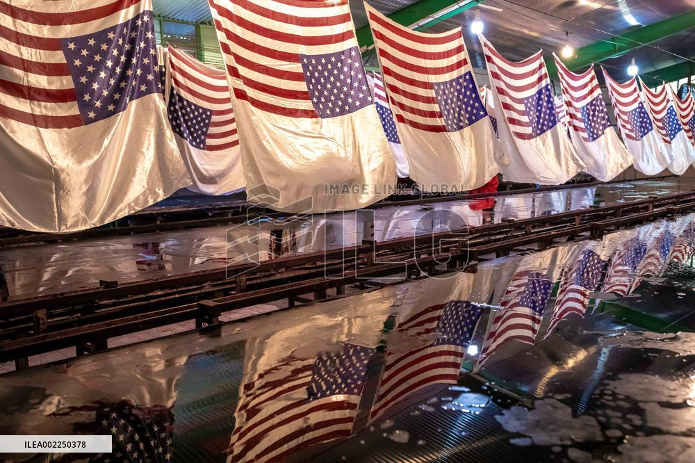 Iranian Factory Makes Us Flags To Burn - Khomein