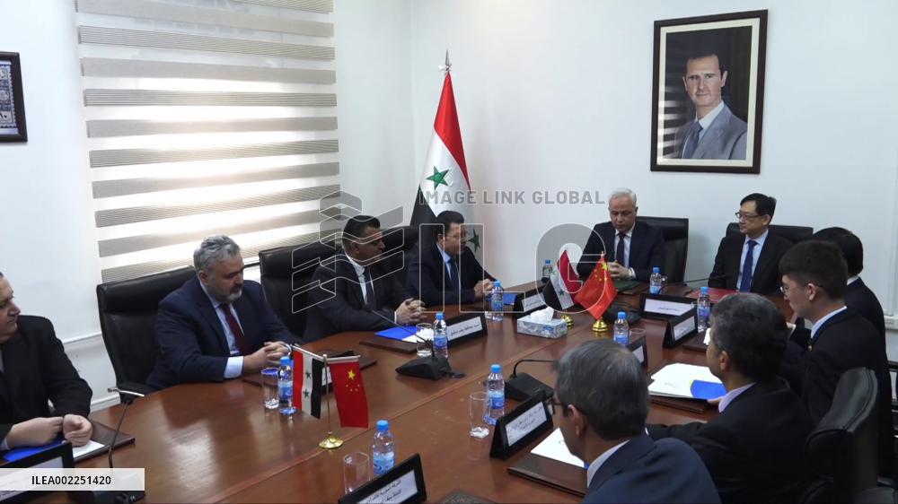 China donates 10 mln USD worth of communications equipment to Syria