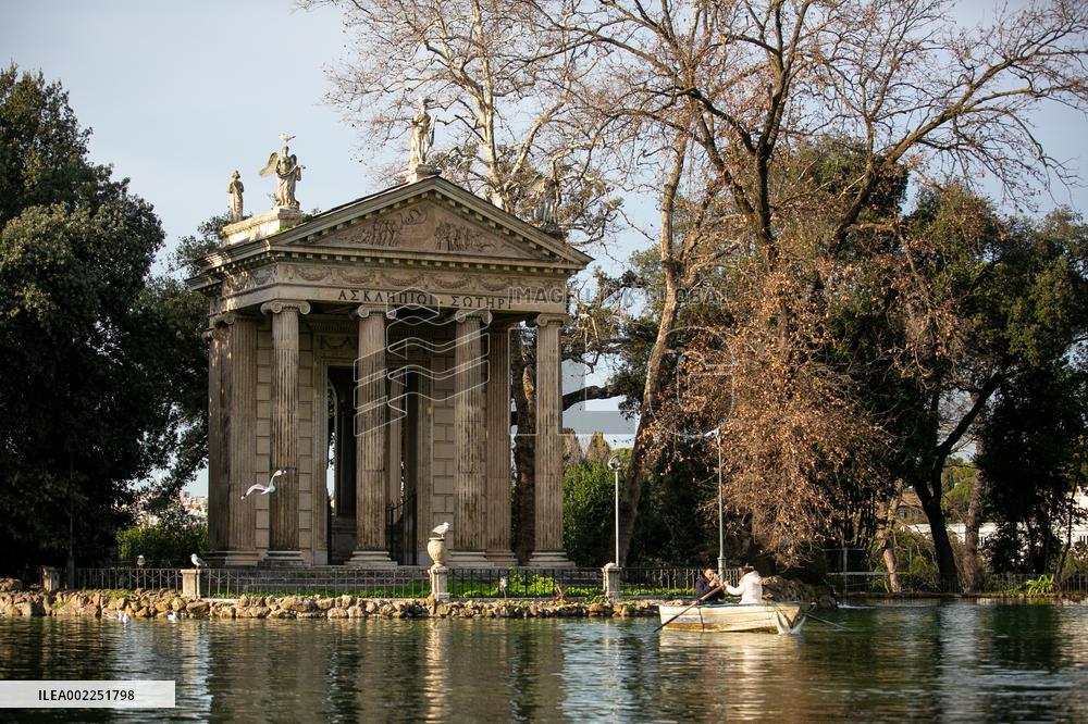 ITALY-ROME-WINTER-DAILY LIFE