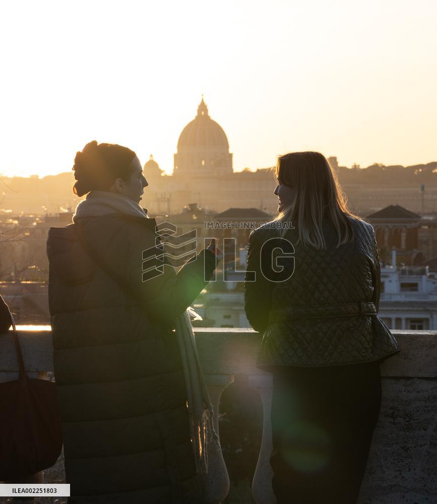 ITALY-ROME-WINTER-DAILY LIFE